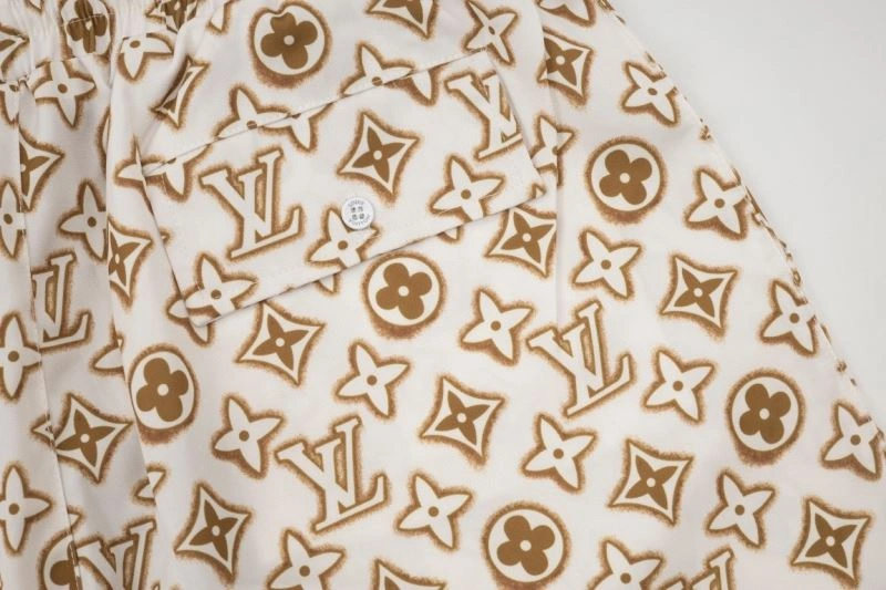 WellDesigned Louis Vuitton Short Pants 138553