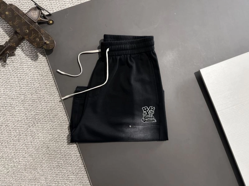 Louis Vuitton Short Pants Breathable 138533