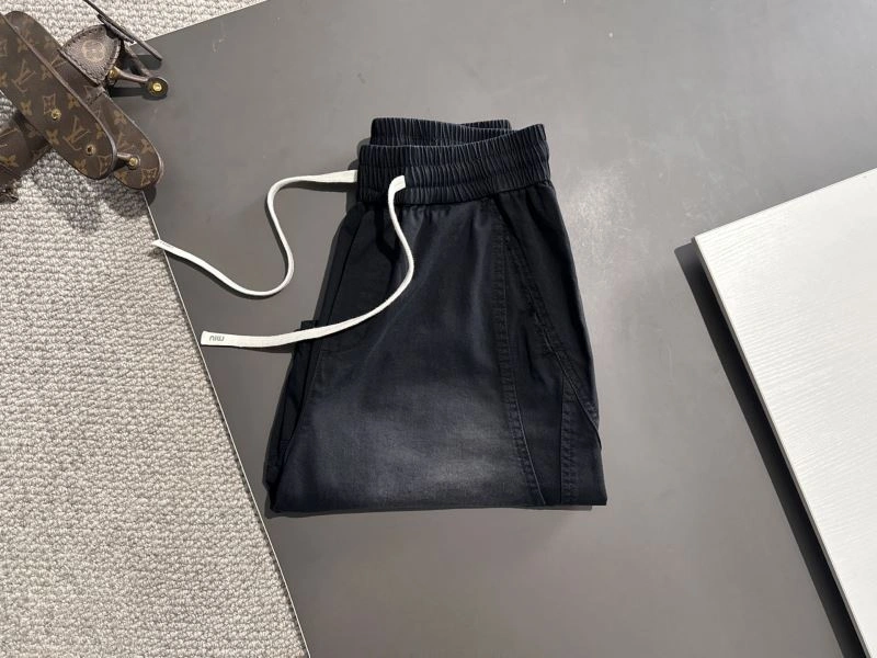 Louis Vuitton Short Pants Breathable 138537