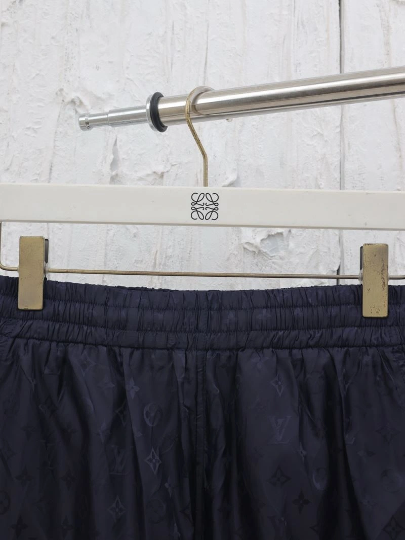 Flexible Louis Vuitton Short Pants 138546