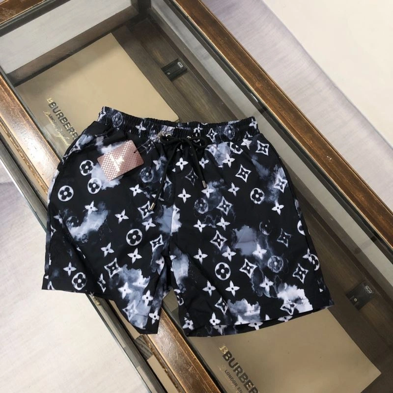 ModernLook Louis Vuitton Short Pants 138984