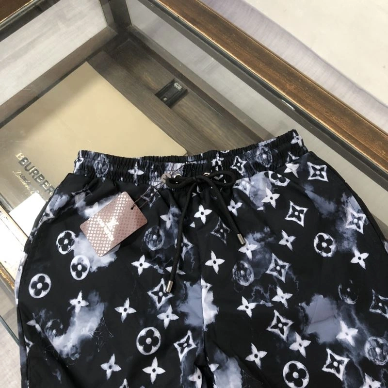 ModernLook Louis Vuitton Short Pants 138984