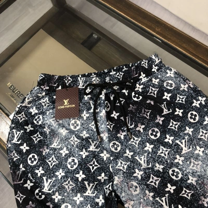 Lightweight Louis Vuitton Short Pants 138977