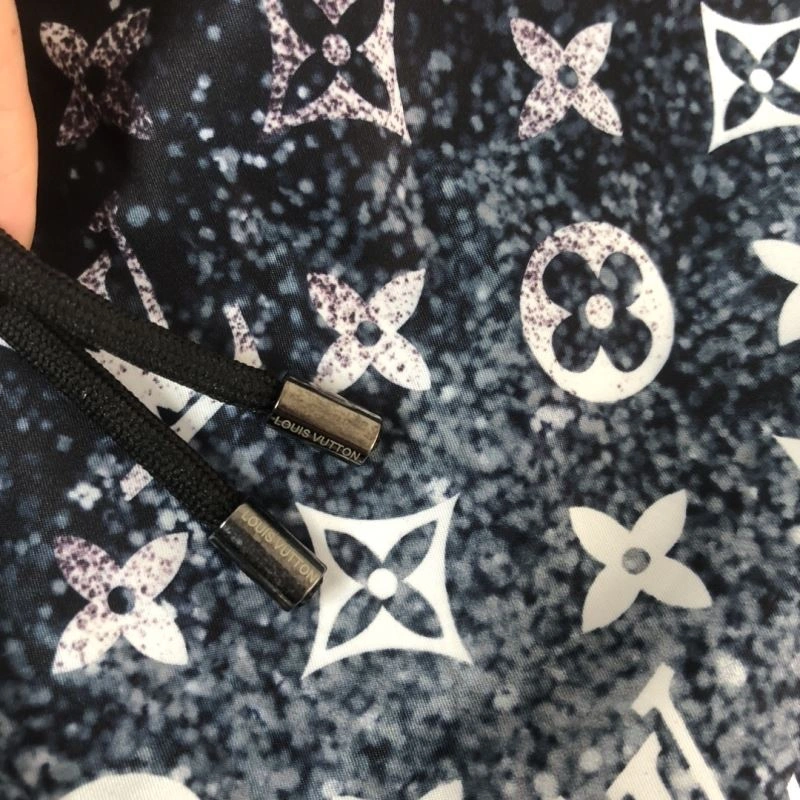 Lightweight Louis Vuitton Short Pants 138977