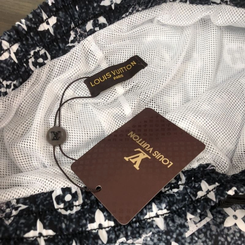 Lightweight Louis Vuitton Short Pants 138977