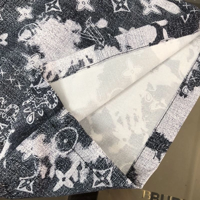 Modern Louis Vuitton Short Pants 138947