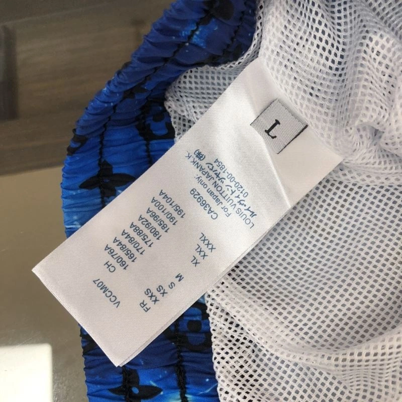 ZipUp Louis Vuitton Short Pants 138981