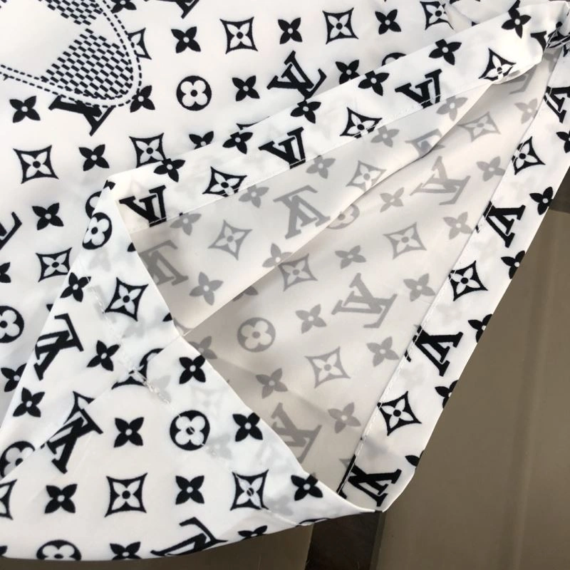 Trendy Louis Vuitton Short Pants 138957