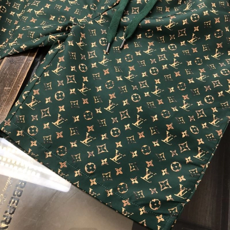 Minimalist Louis Vuitton Short Pants 138945