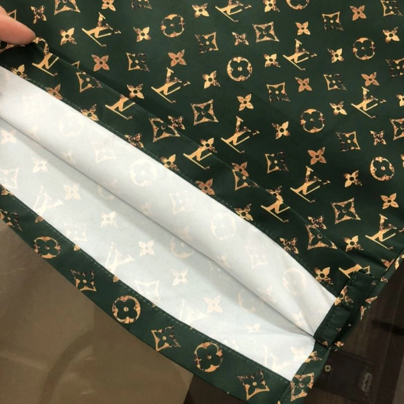 Minimalist Louis Vuitton Short Pants 138945