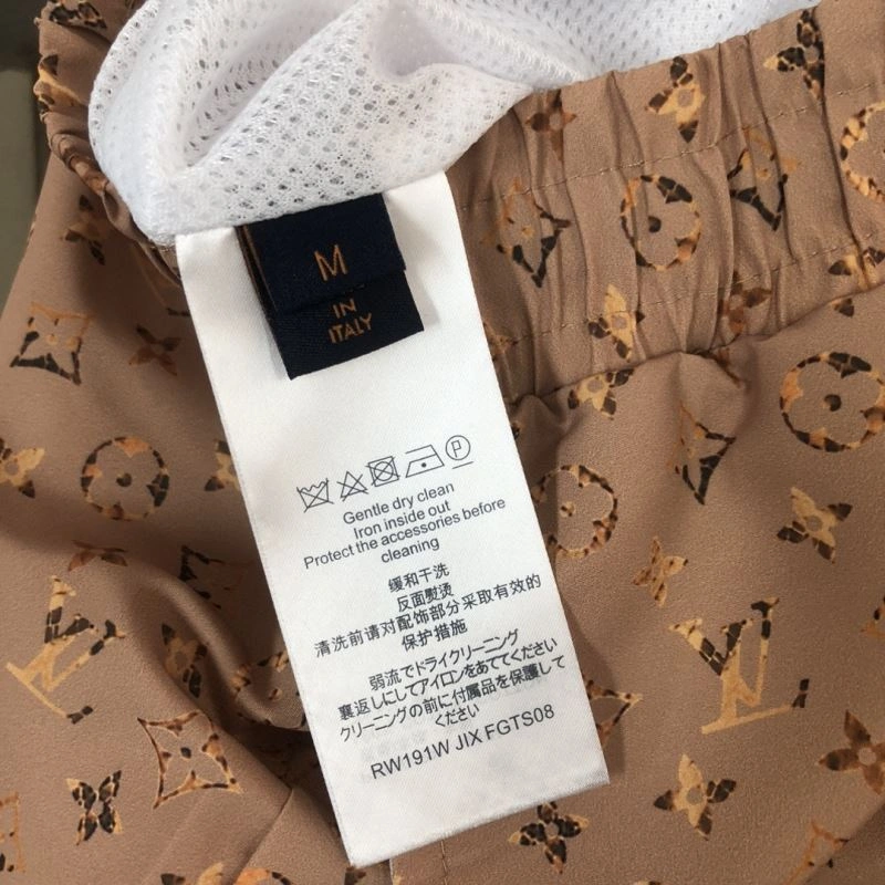 Lightweight Louis Vuitton Short Pants 138953