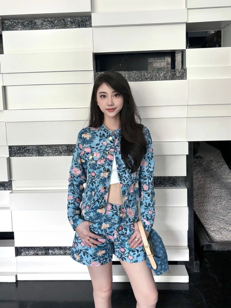 UrbanChic Louis Vuitton Short Pants 131182