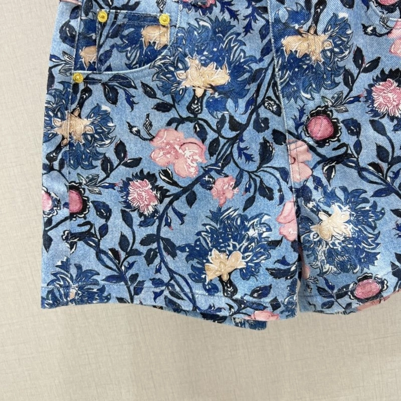 UrbanChic Louis Vuitton Short Pants 131182