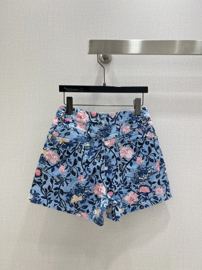 UrbanChic Louis Vuitton Short Pants 131182