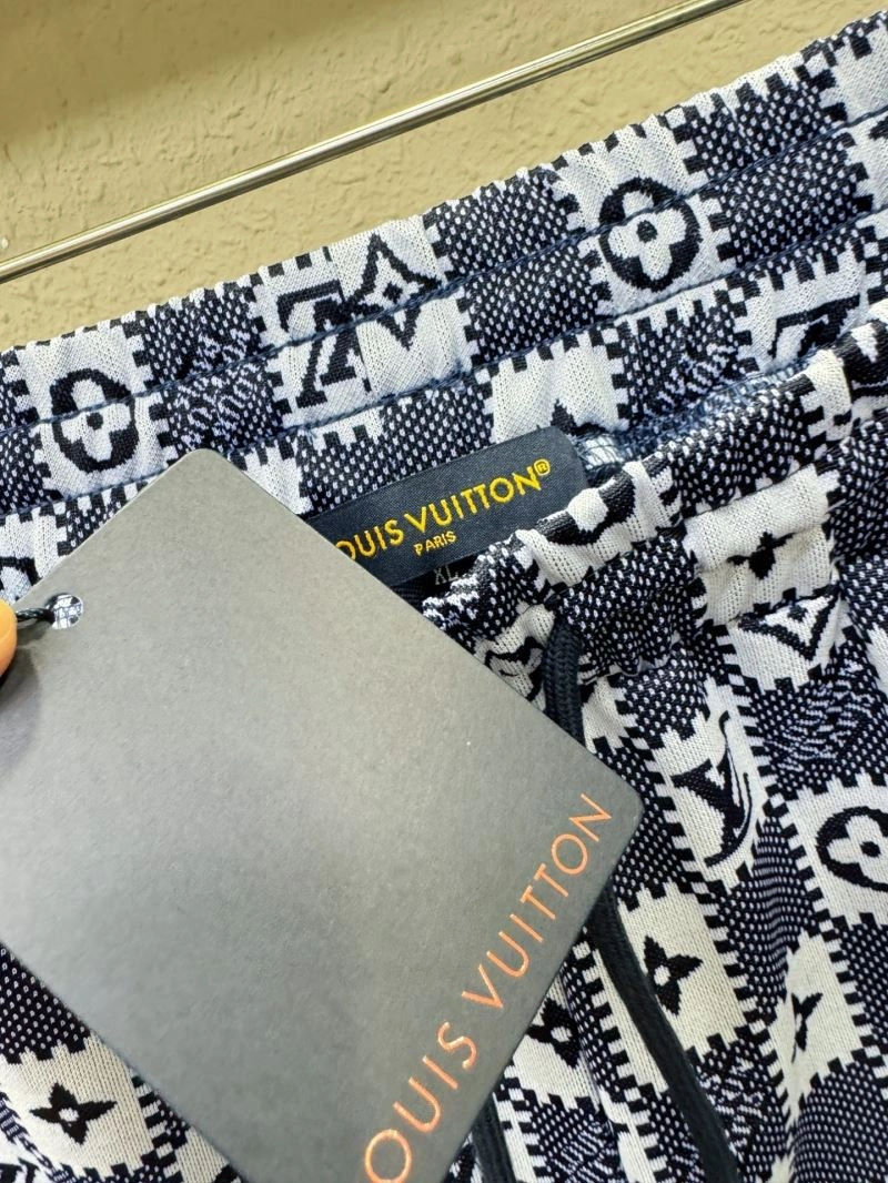 Resilient Louis Vuitton Short Pants 137440