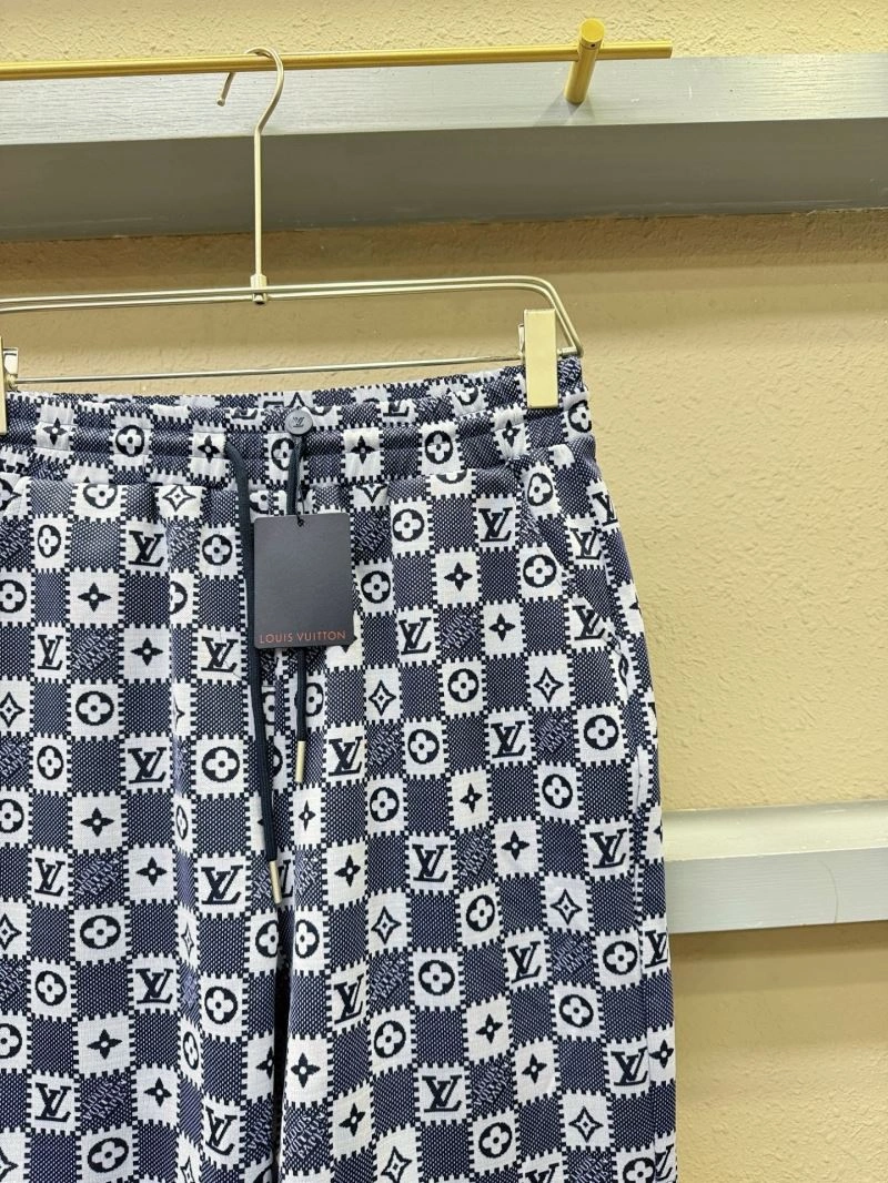 Resilient Louis Vuitton Short Pants 137440