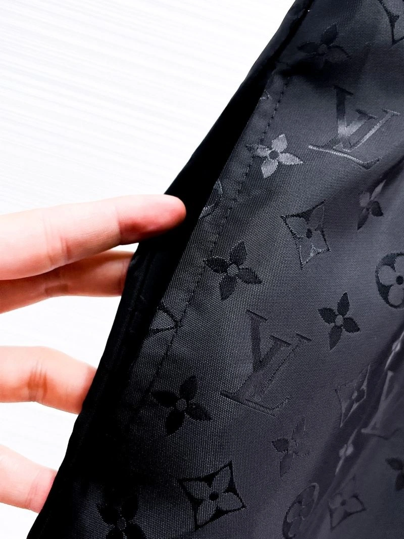 Trendsetting Louis Vuitton Short Pants 137417