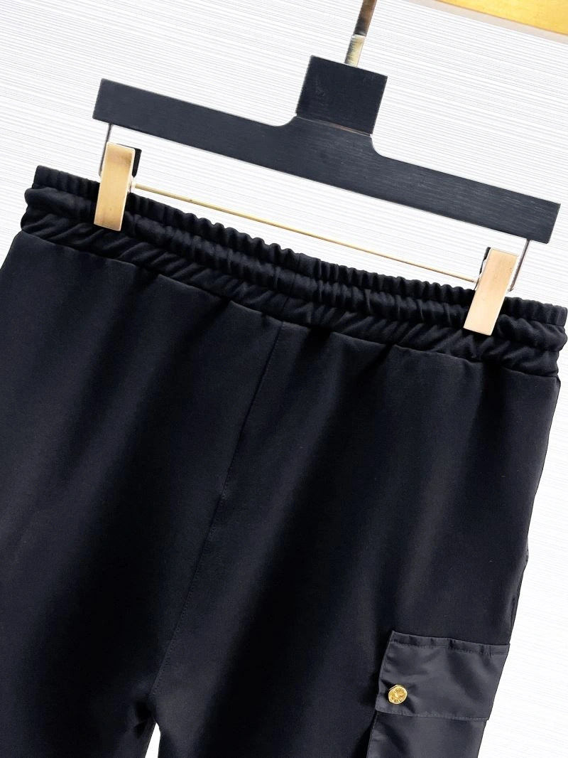 ModernLook Louis Vuitton Short Pants 137437