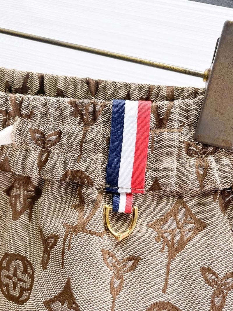 Louis Vuitton Short Pants Youthful 137416