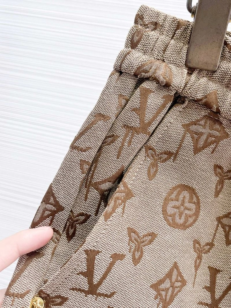 Louis Vuitton Short Pants Youthful 137416