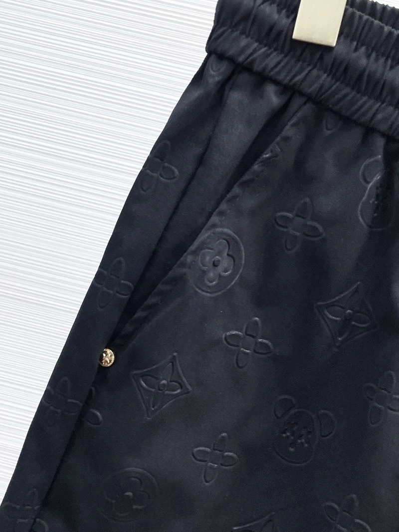 Fashionable Louis Vuitton Short Pants 137418