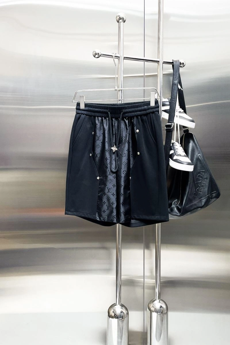 ZipUp Louis Vuitton Short Pants 137409