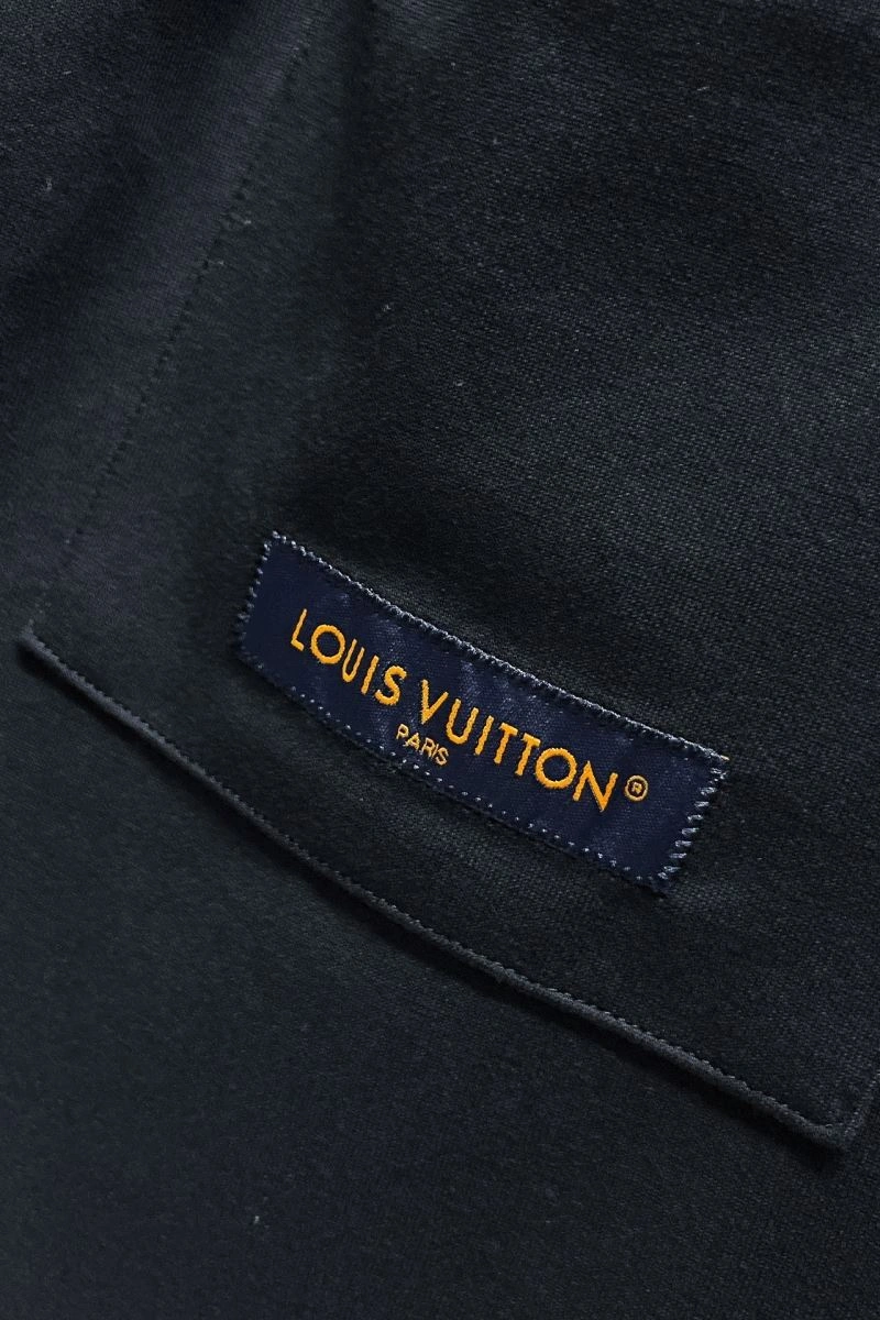 ZipUp Louis Vuitton Short Pants 137409