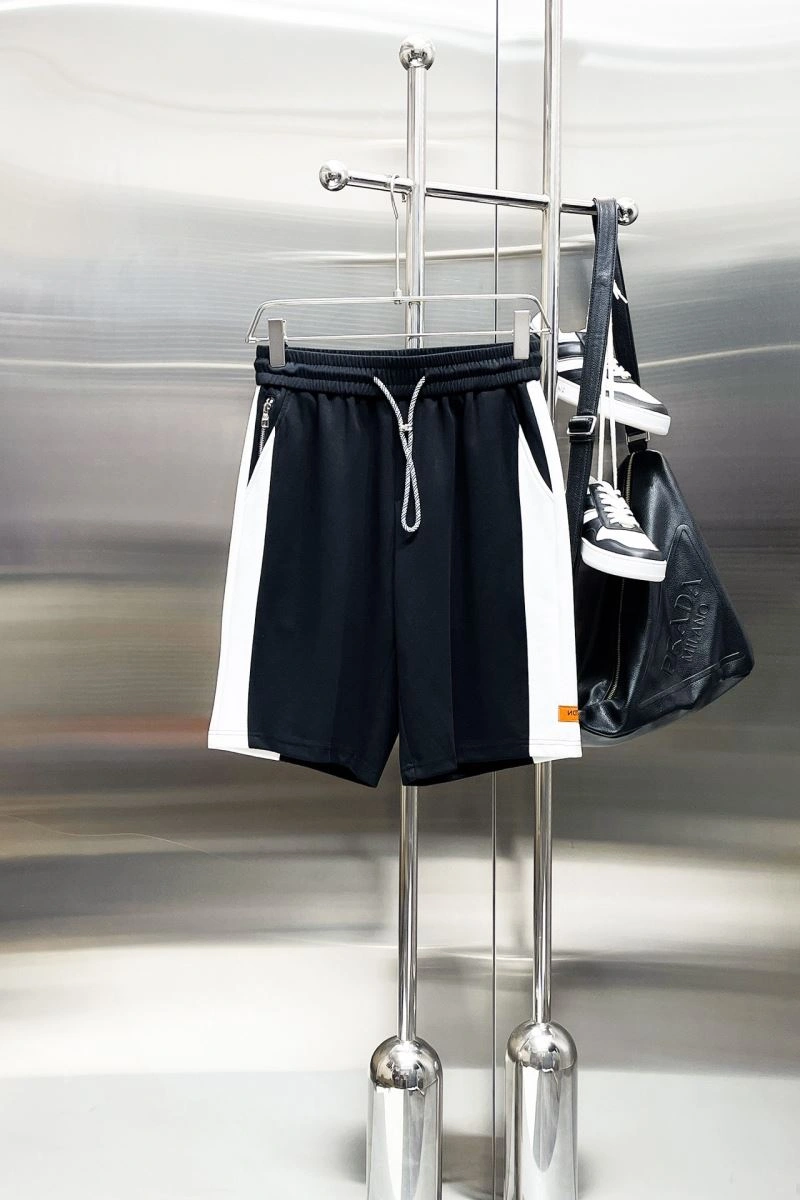 Breathable Louis Vuitton Short Pants 137408