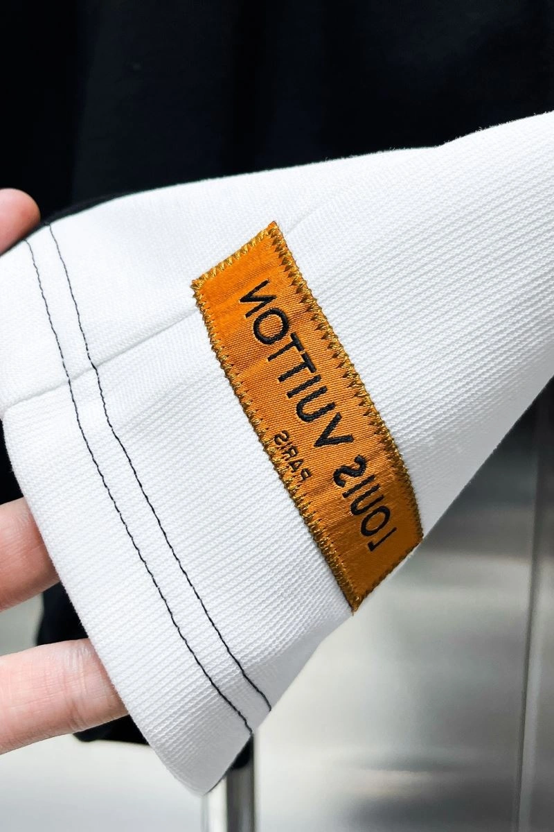 Breathable Louis Vuitton Short Pants 137408