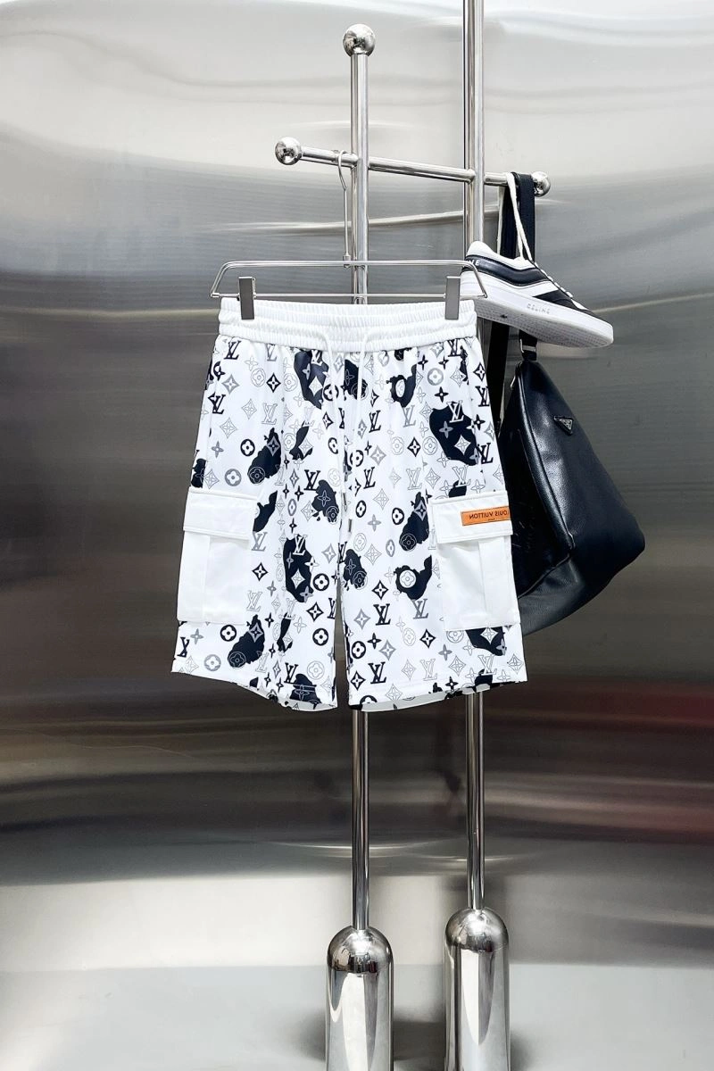Contemporary Louis Vuitton Short Pants 137402