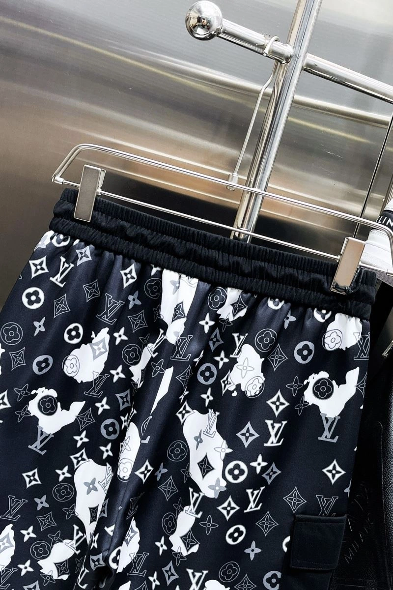 Louis Vuitton Short Pants Premium 137414