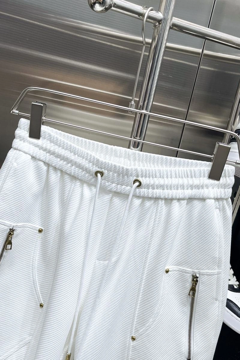 Vibrant Louis Vuitton Short Pants 137423