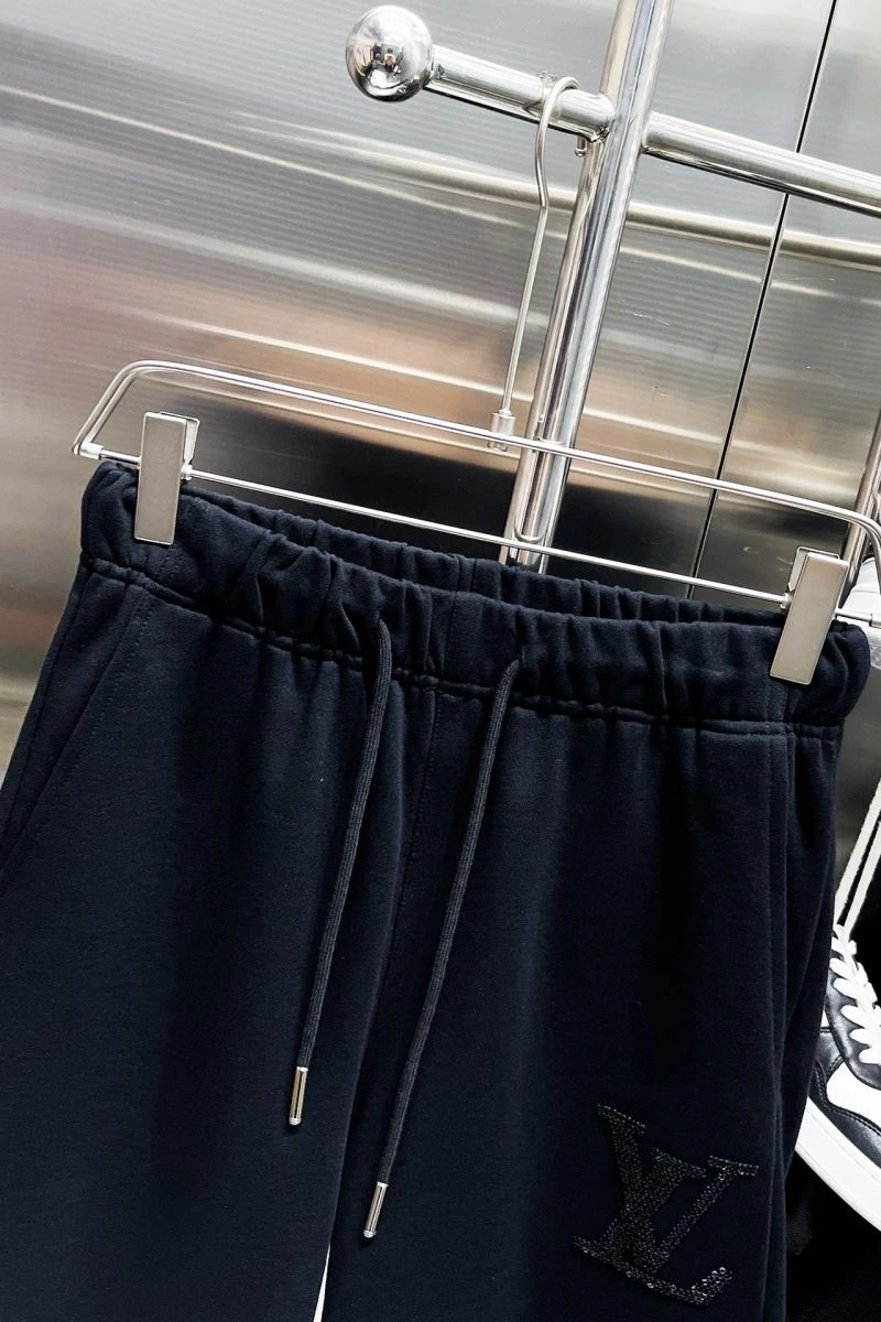 Stylish Louis Vuitton Short Pants 137400