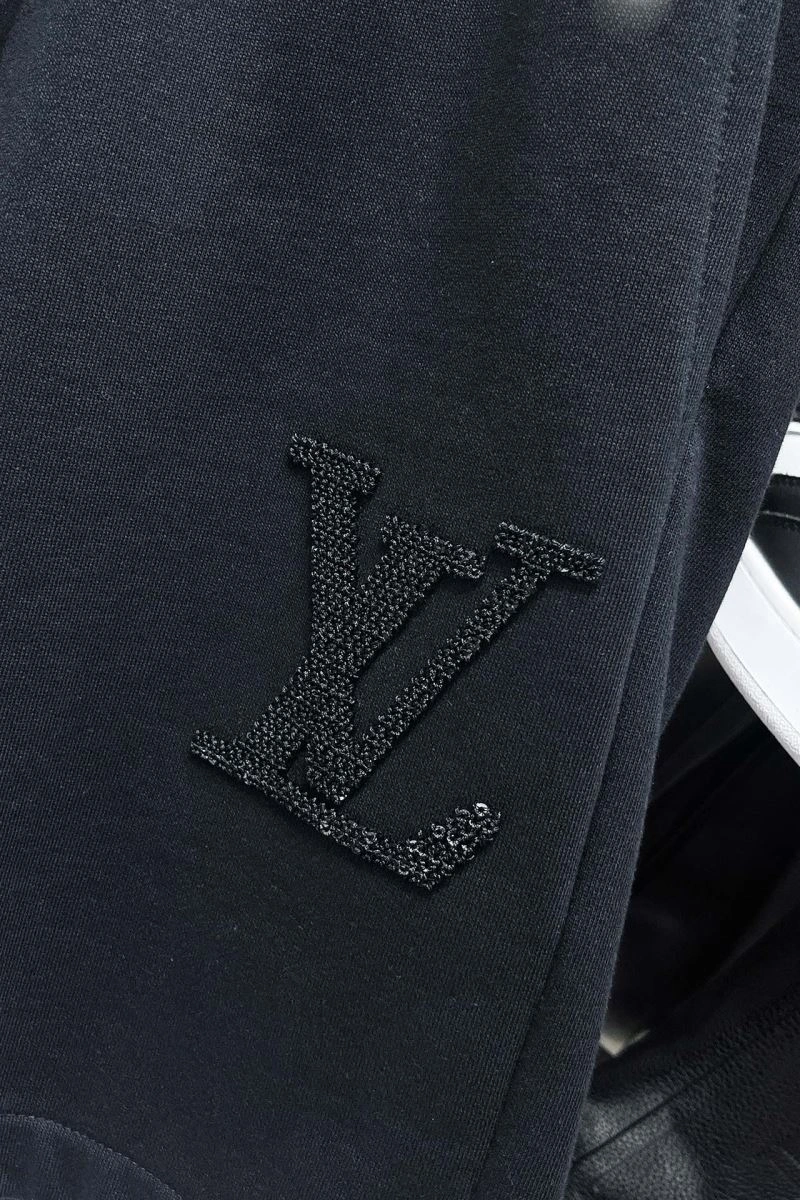 Stylish Louis Vuitton Short Pants 137400