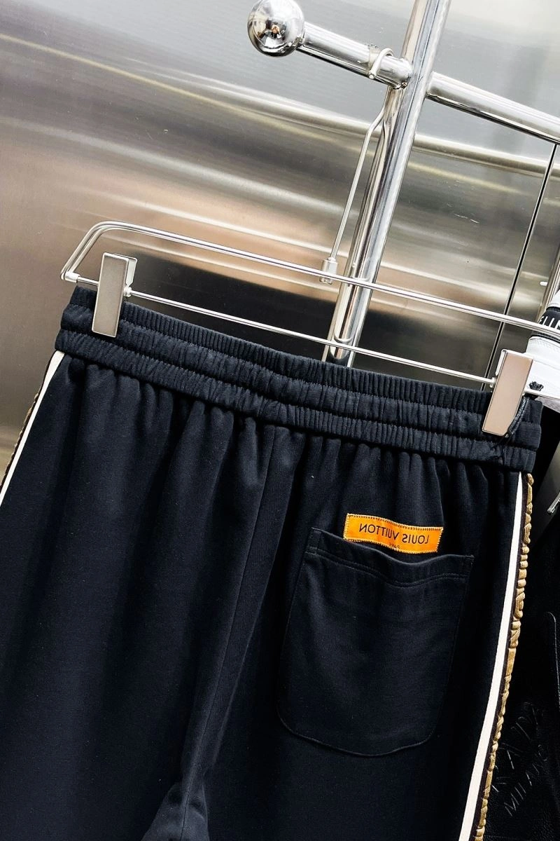 Louis Vuitton Short Pants Sophisticated 137396