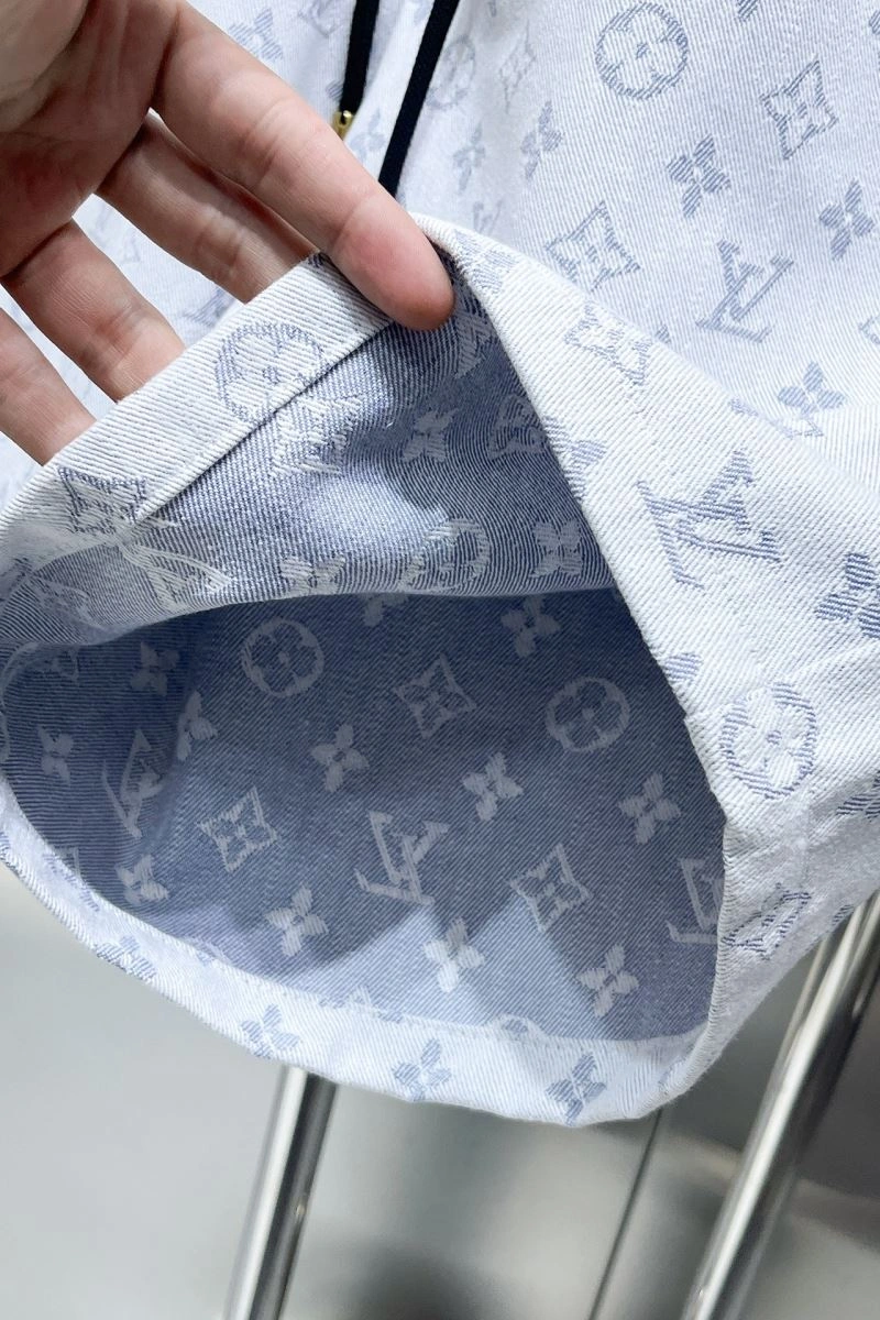 Louis Vuitton Short Pants Sporty 137392