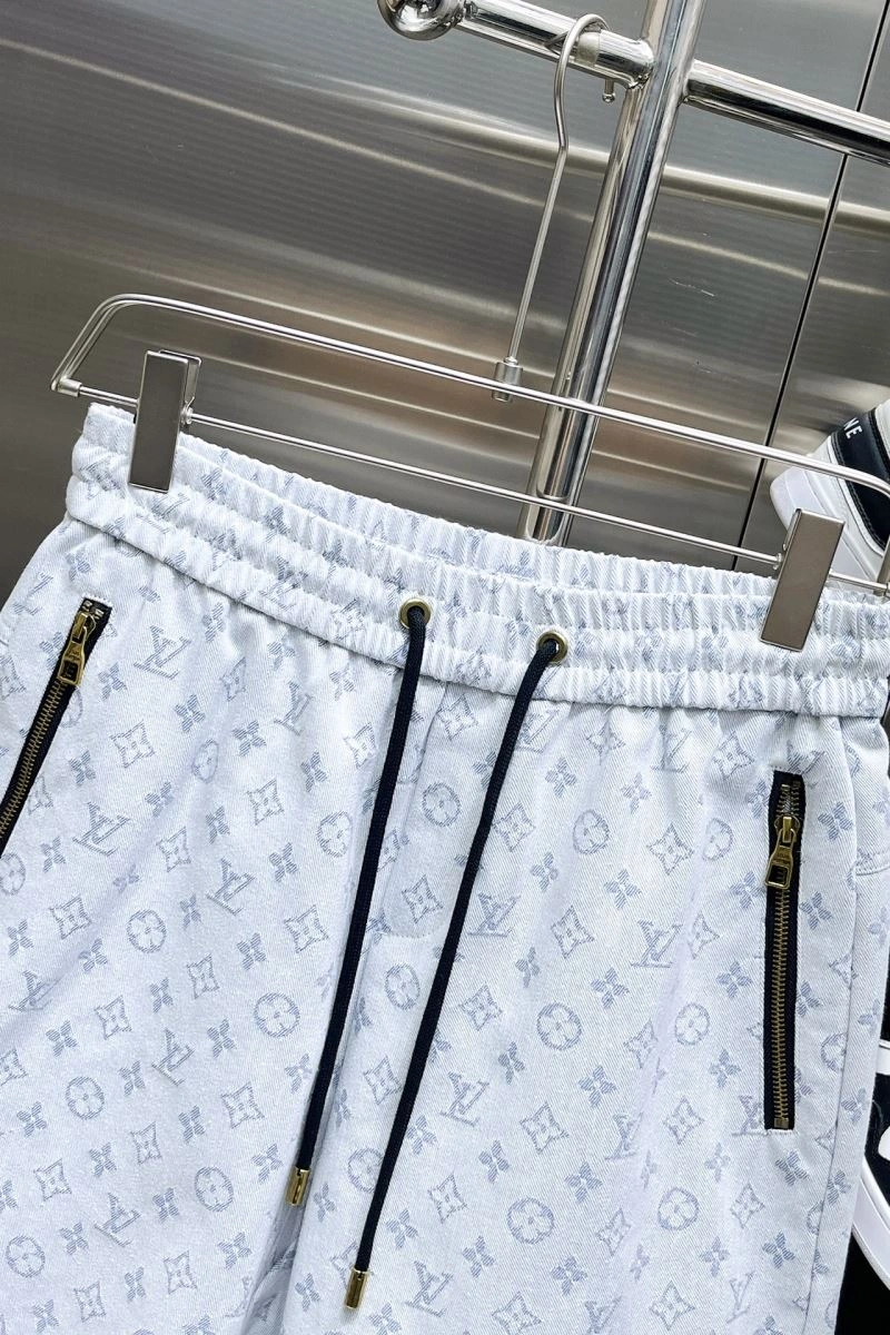 Louis Vuitton Short Pants Sporty 137392