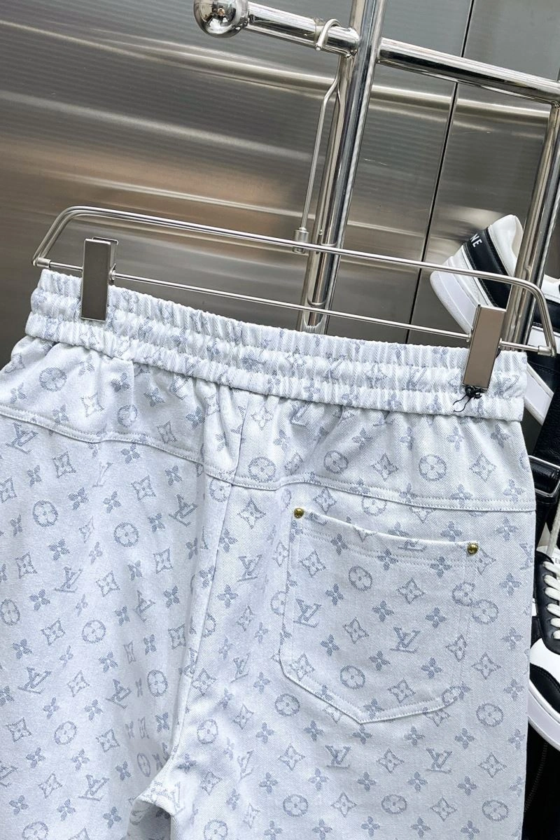 Louis Vuitton Short Pants Sporty 137392