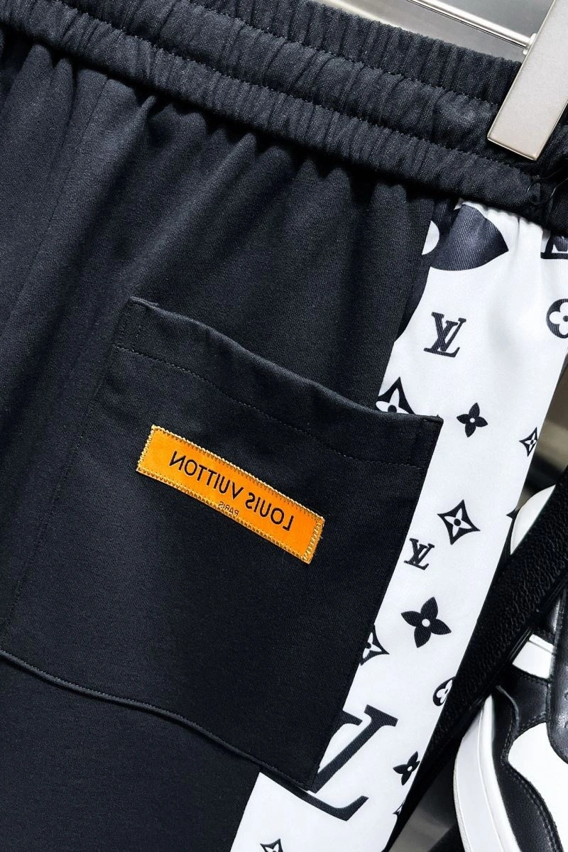Compact Louis Vuitton Short Pants 137390