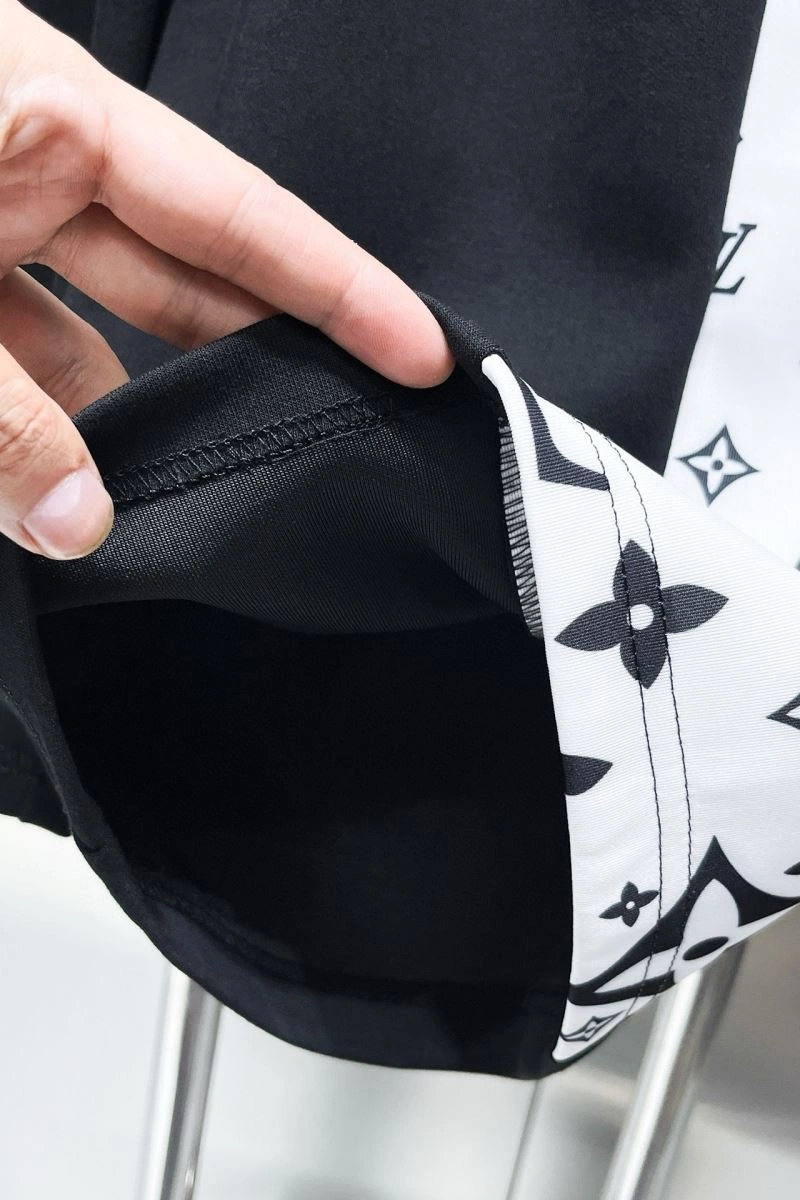 Compact Louis Vuitton Short Pants 137390