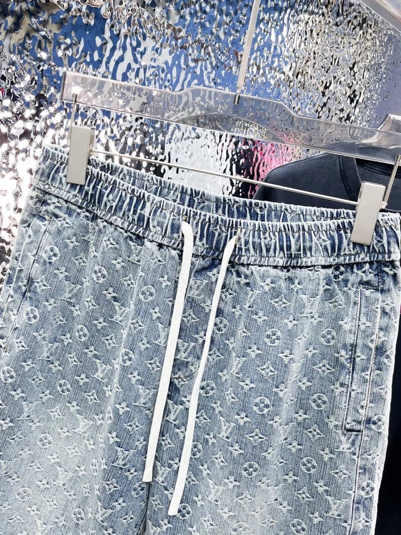 Sleek Louis Vuitton Short Pants 137382