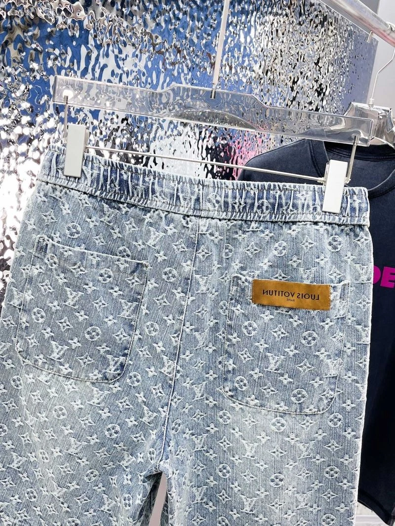 Sleek Louis Vuitton Short Pants 137382