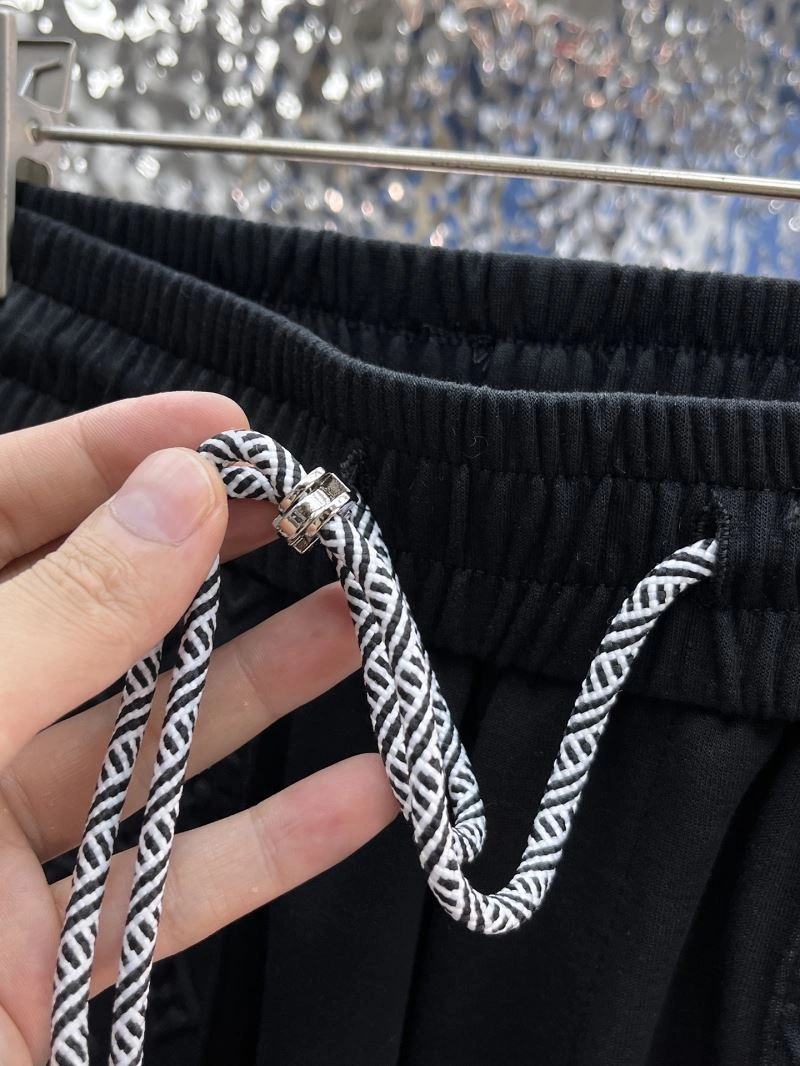Louis Vuitton Short Pants TimelessDesign 137381