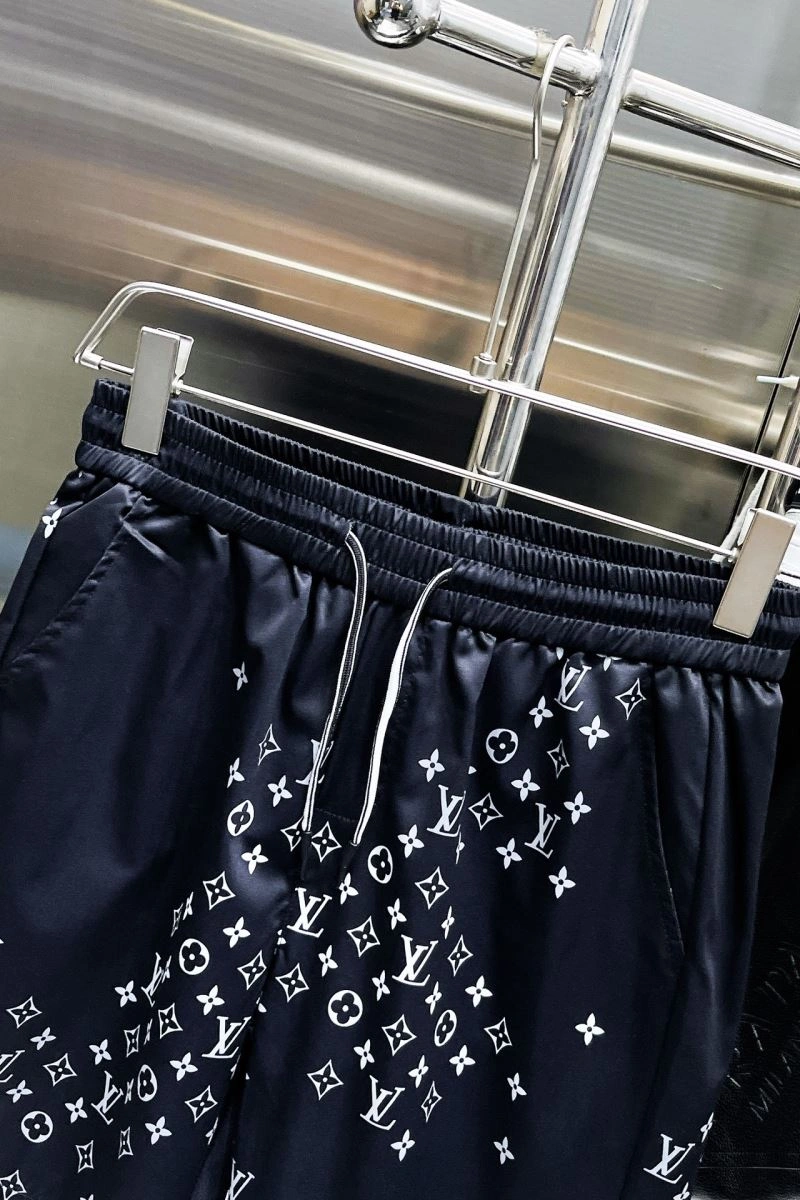 Louis Vuitton Short Pants Breathable 137377