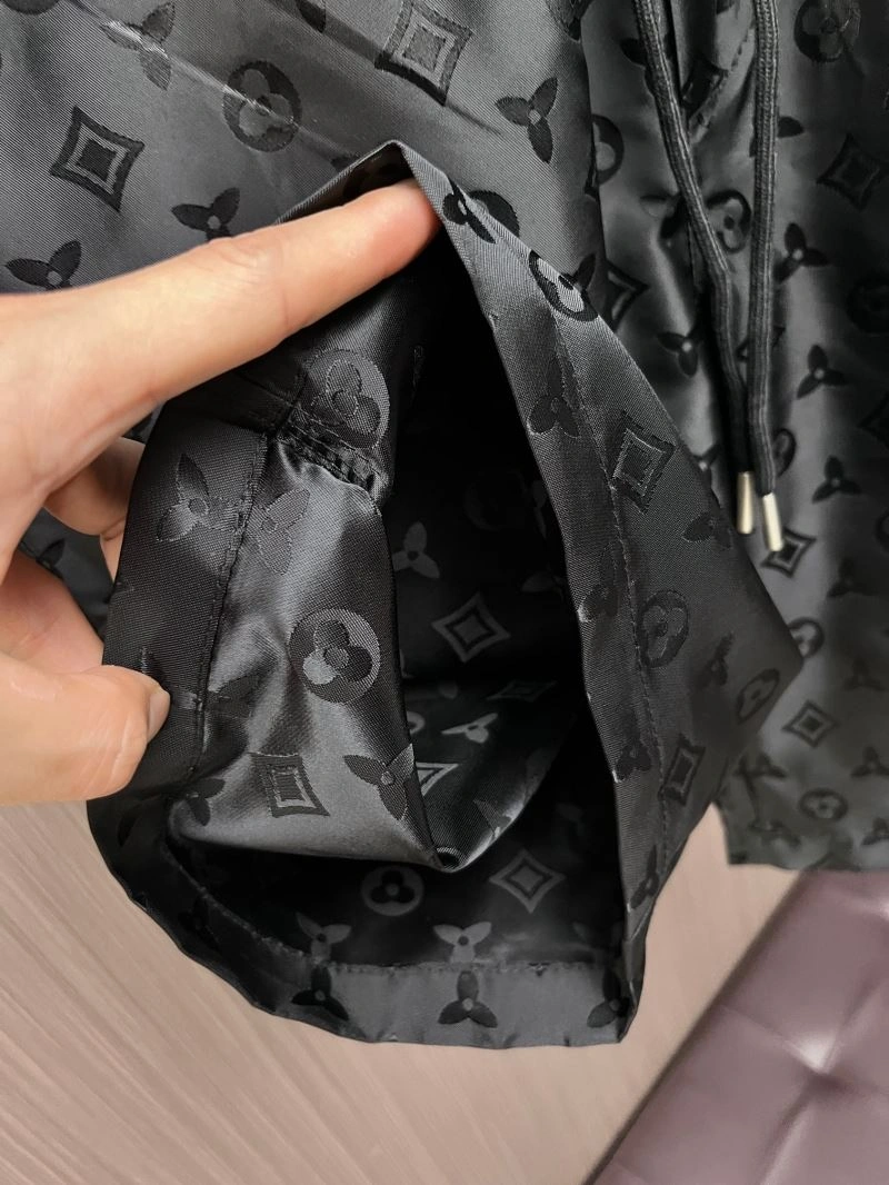 Louis Vuitton Short Pants Sophisticated 137357