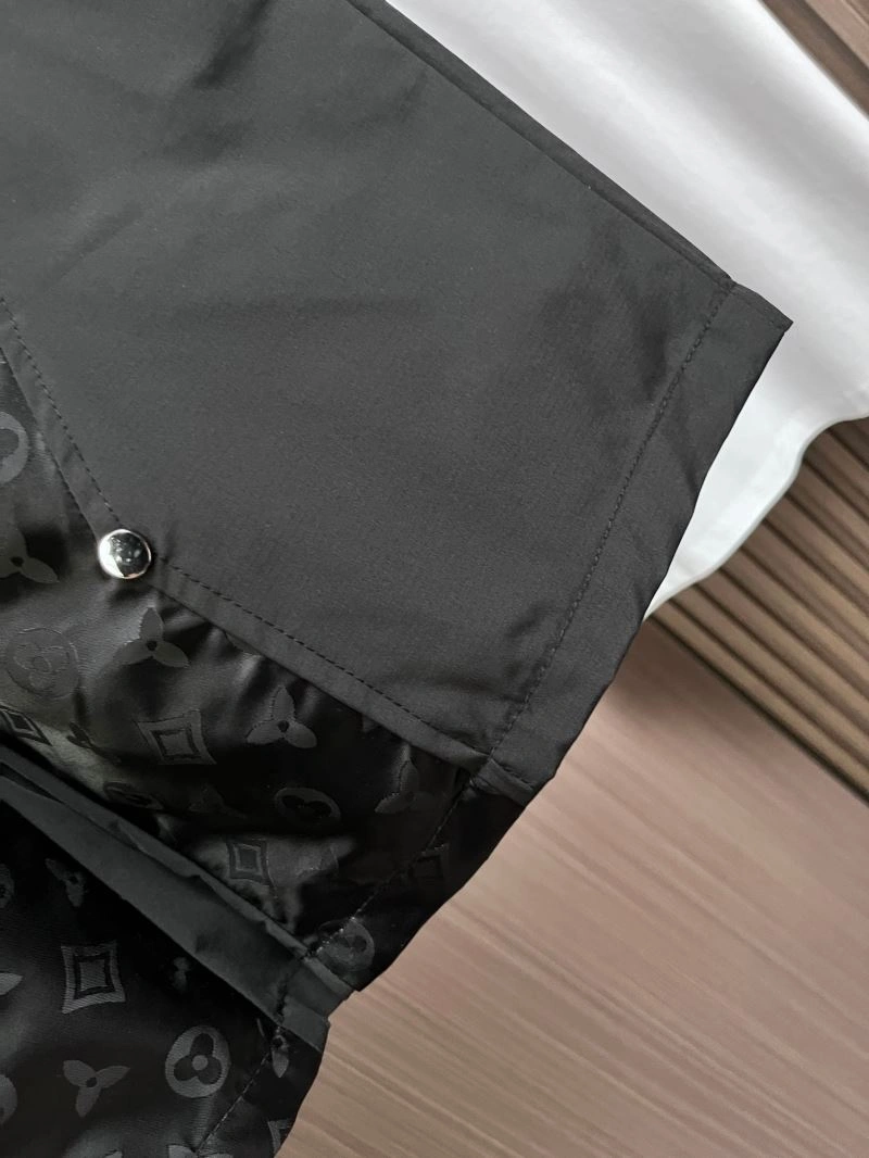 Louis Vuitton Short Pants Attractive 137356