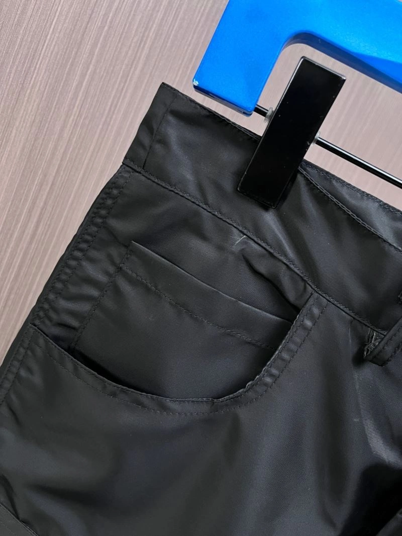 Louis Vuitton Short Pants Lightweight 137361