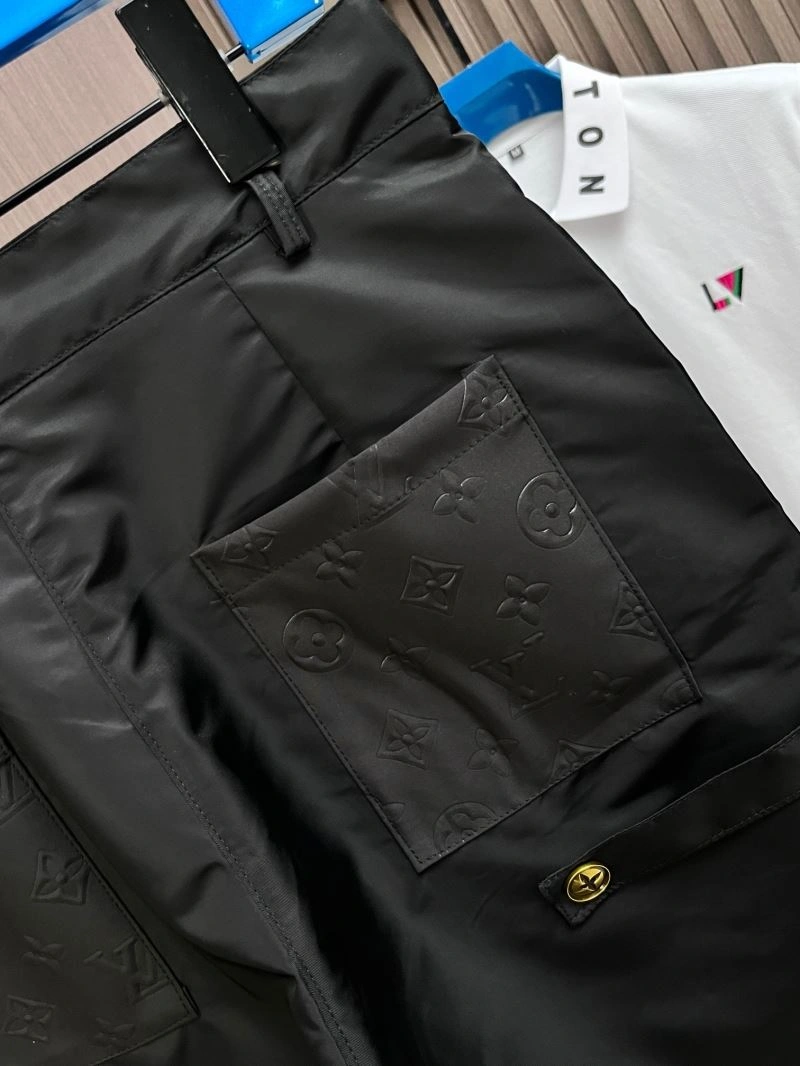 Louis Vuitton Short Pants Lightweight 137361