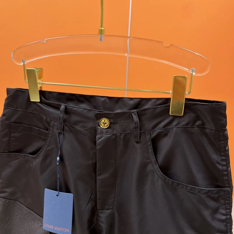 Stylish Louis Vuitton Short Pants 137359