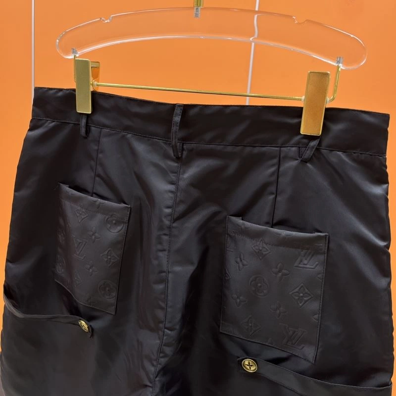 Stylish Louis Vuitton Short Pants 137359
